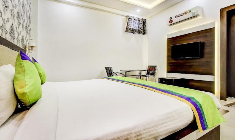 Hotel Golden Door Matura Exterior foto