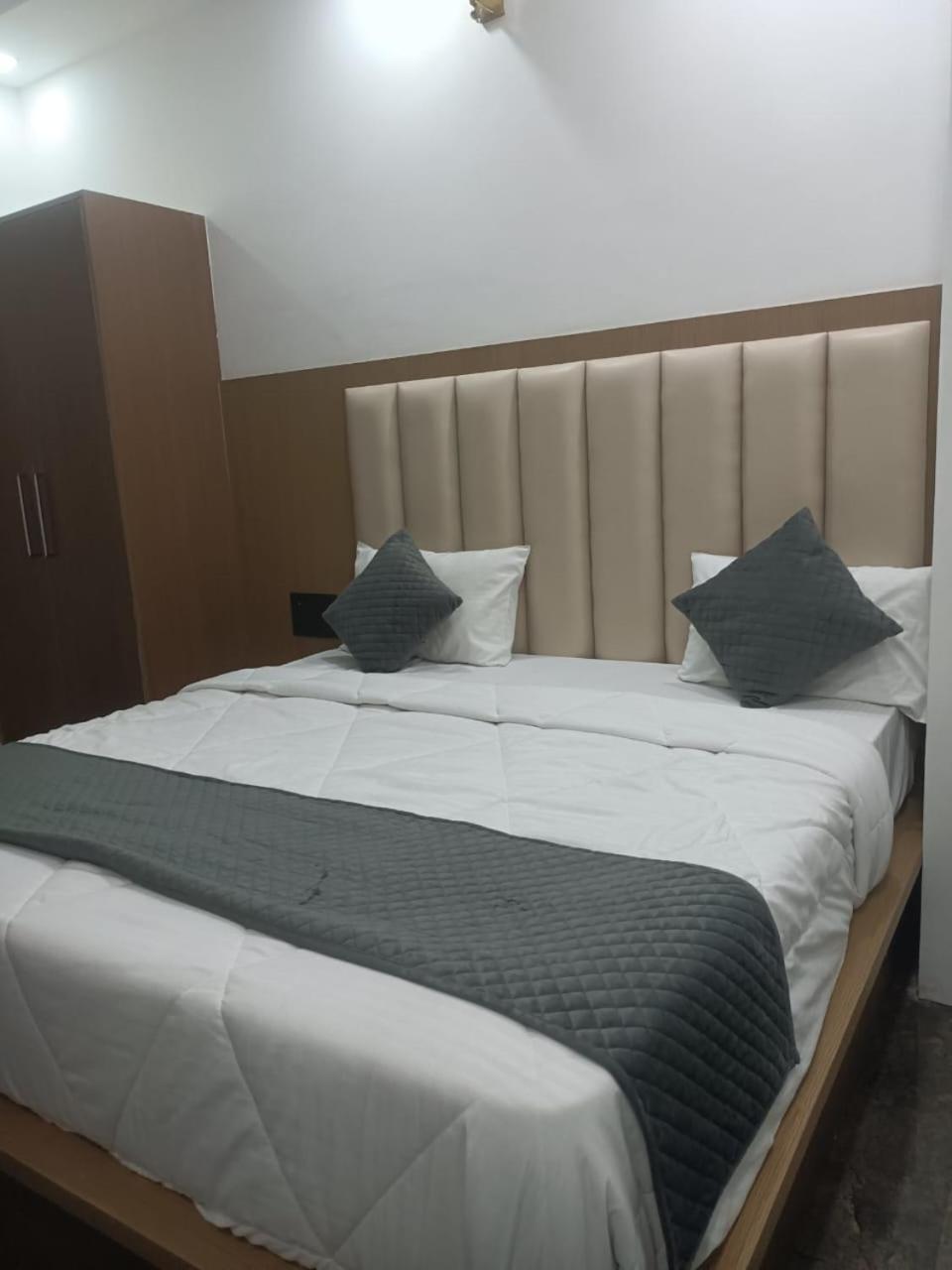 Hotel Golden Door Matura Exterior foto