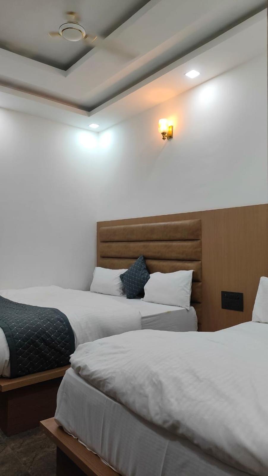Hotel Golden Door Matura Exterior foto
