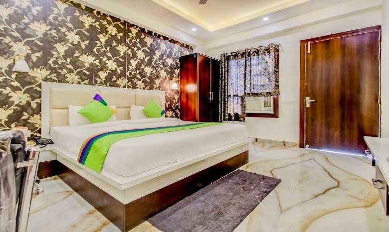 Hotel Golden Door Matura Exterior foto