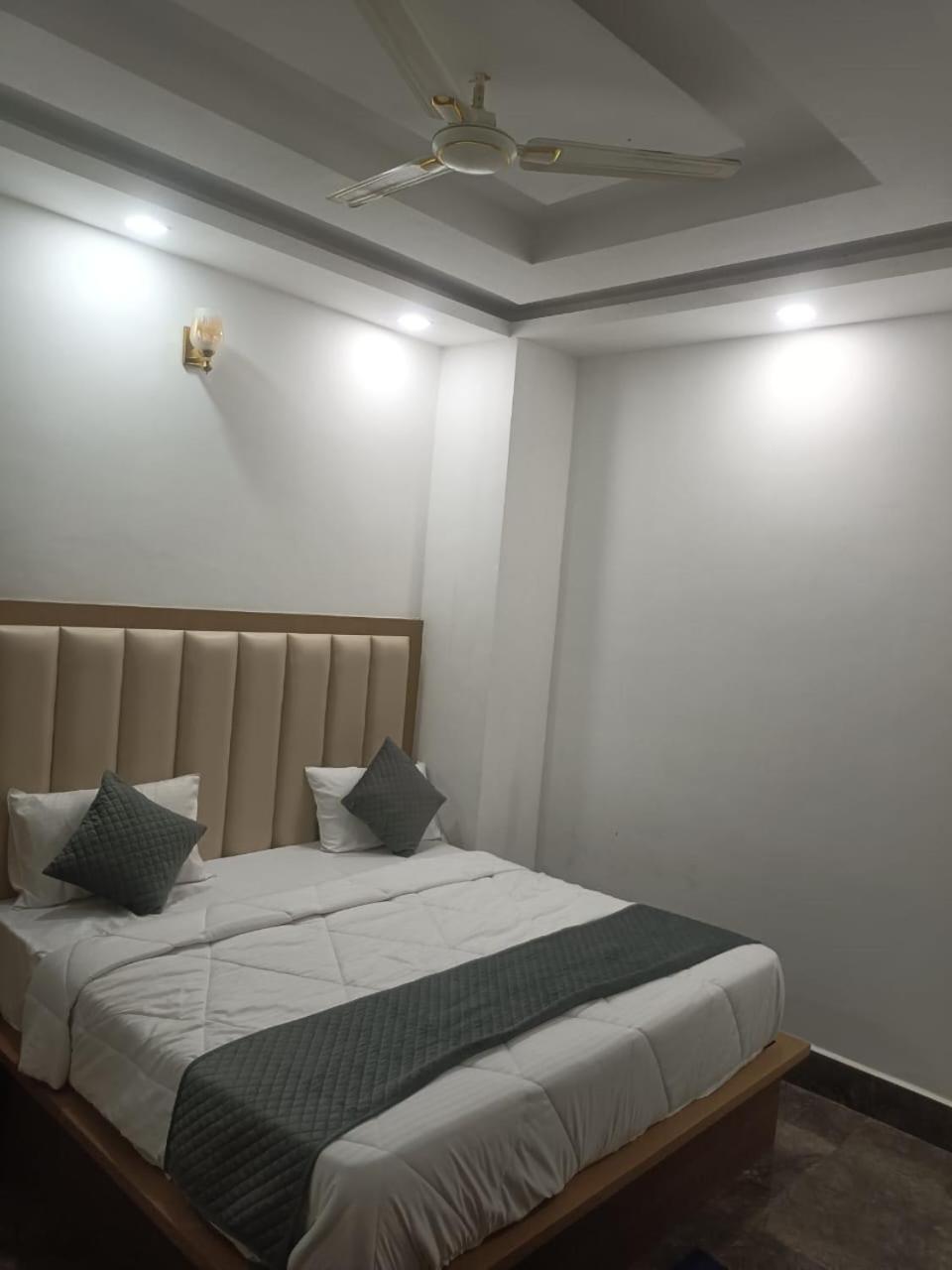 Hotel Golden Door Matura Exterior foto